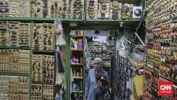 Surga Kancing Desainer Tersembunyi di Mayestik: Kisah Toko Kecil Penuh Kilau Material Unik