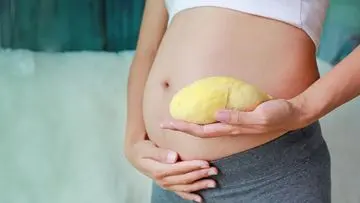 Durian dan Kehamilan: Mitos vs. Fakta Mengenai Keamanan untuk Ibu Hamil dan Janin