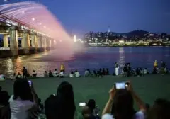Pesona Air Mancur Pelangi Menari di Sungai Han Seoul, Daya Tarik Wisata Musim Panas