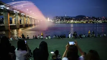 Pesona Air Mancur Pelangi Menari di Sungai Han Seoul, Daya Tarik Wisata Musim Panas