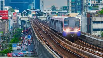 Turis Italia yang Viral Ribut di BTS Thailand Minta Maaf, Akui Perilaku Tak Pantas