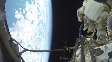 Air Minum Astronaut: Teknologi Daur Ulang Limbah di ISS Bernilai Triliunan Rupiah