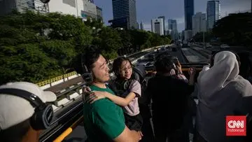 Jelajahi Jakarta dengan Pemandangan Baru: Mengenal 4 Rute Bus Wisata Open Top Transjakarta
