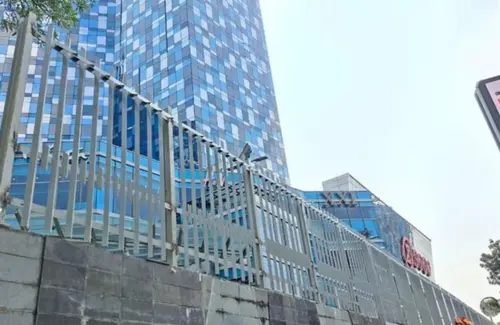 Pagar Tinggi di Mal Diprotes, Pramono Anies: Jakarta Selalu Aman
