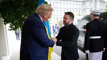 Zelenskyy Minta Trump Bujuk Elon Musk Terkait Starlink
