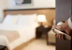 Etiket Check-Out Hotel: Panduan Penting untuk Tamu Agar Tidak Melanggar Aturan