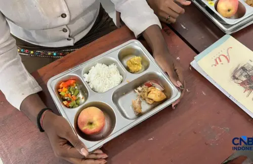 Tragedi Keracunan di SMKN 6 Semarang: Kepala Dapur Dicopot, Ratusan Siswa dan Guru Terdampak