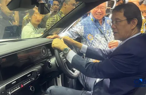 Menteri Purbaya Tawarkan Insentif Fantastis untuk Boyong Pabrik Toyota ke Indonesia