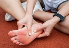 Mengatasi Pegal Kaki pada Penderita Flat Foot Saat Beraktivitas Fisik