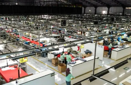 Aneh Tapi Nyata: Penjualan ke Uniqlo dan Adidas Lancar, PT Pan Brothers Tbk (PBRX) Justru Merugi dan Kas Menipis
