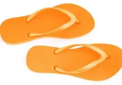Sandal Jepit Dilarang di Pesawat? Ini Alasan Keamanan yang Jarang Diketahui