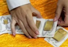 Harga Emas Antam Anjlok Rp29.000 Hari Ini, Cek Rincian Buyback