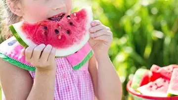 Atasi Sulit Buang Air Besar pada Anak dengan 10 Pilihan Makanan Kaya Serat