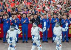 Perebutan Kutub Selatan Bulan: Ambisi AS dan China Memanas