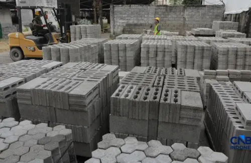 Inovasi Brilian: Sampah Plastik Disulap Jadi Paving Block, Dorong Target Pengurangan Limbah Nasional