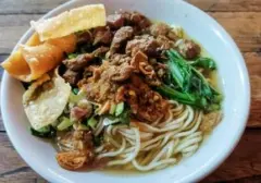 Viral Mie Ayam "Brutal" Saus dan Micin: Kenali Bahaya Konsumsi Berlebihan bagi Tubuh