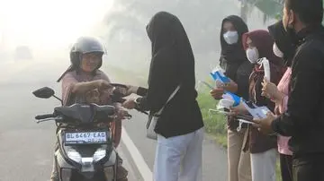 Kebakaran Gunung Bromo Meluas, Warga Diimbau Waspadai ISPA dan Lakukan Langkah Pencegahan