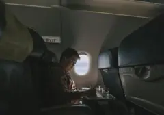Misteri Jendela Pesawat Terbuka Saat Takeoff dan Landing: Demi Keselamatan Penumpang, Bukan Kebocoran