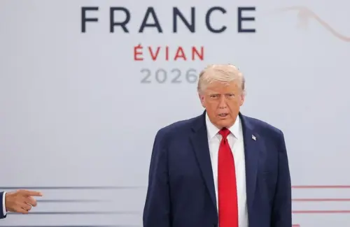 Trump Klaim AS Kontrol Penuh Selat Hormuz di Tengah Ketegangan Iran
