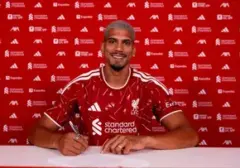 Araujo Akui Peran Krusial Suarez dalam Keputusannya Bergabung ke Liverpool