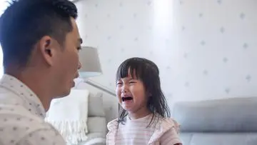 Menghadapi Si Kecil Mengamuk di Tempat Umum: Panduan Empat Langkah Tanpa Panik