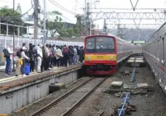 Rayakan HUT RI ke-81, KAI Tawarkan Promo Spesial Rp8 untuk Tiket KRL dan LRT Jabodebek