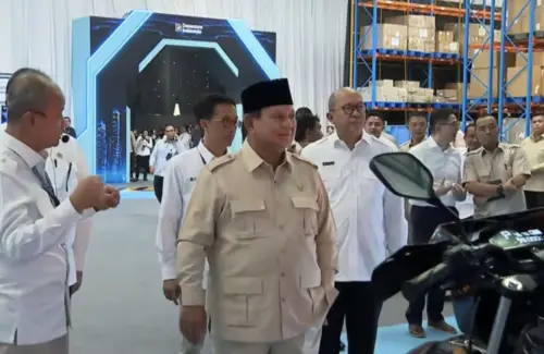 Prabowo Ungkap Rencana Stimulus Tukar Motor Bensin ke Listrik, Apa Sasarannya?