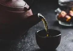 Manisnya Perdebatan: Teh Panas vs. Dingin, Mana yang Lebih Unggul untuk Kesehatan?