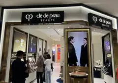 Cle de Peau Beaute Resmikan Konsep Toko Pertama di Indonesia, Hadir di METRO Pondok Indah Mall
