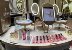 Cle de Peau Beaute Hadir di METRO, Tawarkan Pengalaman Belanja Mewah dan Personal