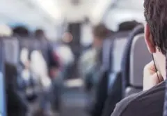 Detik-Detik Mencekam: Jendela Pesawat Ryanair Pecah, Penumpang Nyaris Tersedot Keluar