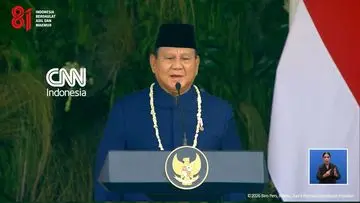Prabowo Subianto Tampil Khas Melayu dengan Ronce Melati di Upacara HUT RI ke-78