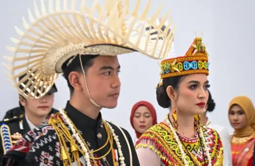Wapres Gibran Kenakan Baju Adat NTT di HUT RI ke-79, Simbol Kebhinekaan dan Apresiasi Budaya