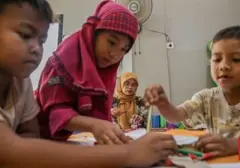 Kisah Inspiratif Ibu Guru Lia: Dedikasi Tanpa Henti Demi Nyala Pendidikan di Pedalaman