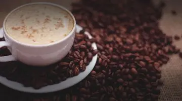 Es Kopi Pisang Makin Populer: Benarkah Lebih Bergizi Dibanding Minuman Kopi Lain?