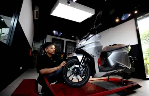Motor Listrik Nasional Siap Guncang Pasar Roda Dua, Ini Catatan Pentingnya