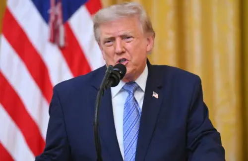 Menit Terakhir, Trump Tunda Pemberlakuan Tarif Impor 50% ke Kanada: Ada Apa di Baliknya?