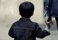 8 Kesalahan Orang Tua yang Dapat Menimbulkan Perasaan Kurang Disayangi pada Anak