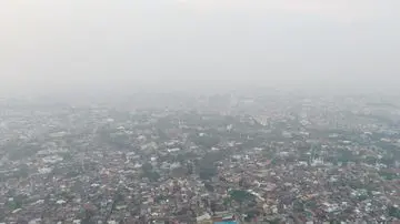 Kabut Asap Karhutla Ancaman Serius bagi Kesehatan Mata: Gejala dan Langkah Perlindungan