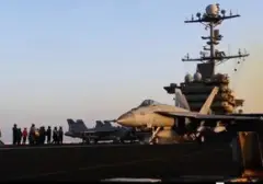 Trump Perintahkan Angkatan Laut AS Kembali ke Teknologi Peluncuran Pesawat Lama, Tuai Kritik