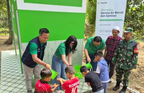 Manulife Indonesia Rayakan 41 Tahun dengan Perluasan Program 'Adopt Village'