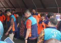 Kolaborasi BKI dan IDSurvey Salurkan Bantuan Kesehatan dan Pakaian untuk Warga NTT
