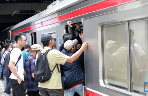 Perluasan Jaringan KRL Jabodetabek: Solusi Kemacetan Jakarta yang Perlu Diwaspadai