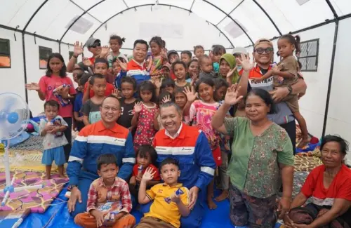 Pertamina Salurkan Bantuan Kemanusiaan untuk Warga Terdampak Gempa Flores