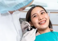 Sensasi 'Iyup' Saat Memakai Behel: Apa yang Sebenarnya Terjadi pada Gerakan Bibir Anda?