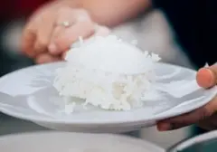 Rahasia Nasi Kenyal Sempurna: Mengenal Metode 10-5-5 yang Viral