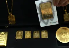 Harga Emas Antam Kembali Merosot, Investor Cemas Menanti Arah Pasar