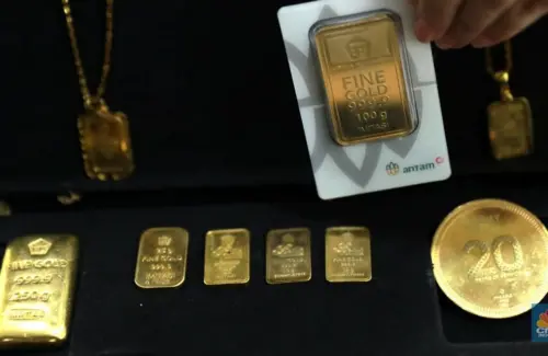 Harga Emas Antam Kembali Merosot, Investor Cemas Menanti Arah Pasar