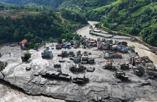 Banjir Bandang Nepal-Tibet: 341 Turis Asing Masih Hilang di Tengah Upaya Pencarian Intensif
