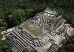 Pirámide Maya Raksasa Setinggi 40 Meter Ditemukan Tersembunyi di Hutan Meksiko